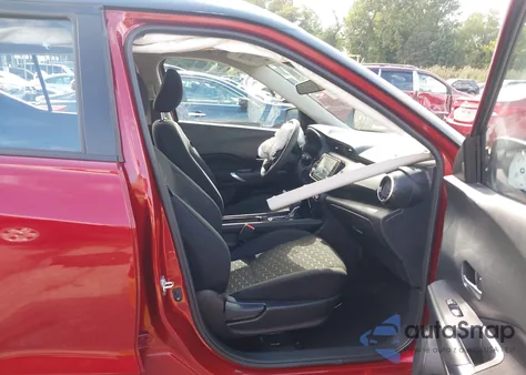 2024 Nissan Kicks Sv Xtronic Cvt z USA, uszkodzony, nr VIN 3N1CP5CV6RL555051